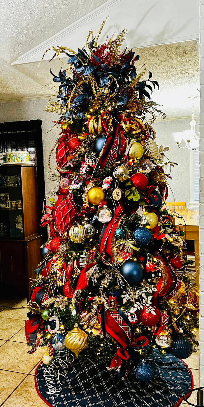 Christmas Tree Decorating- We come to you!
