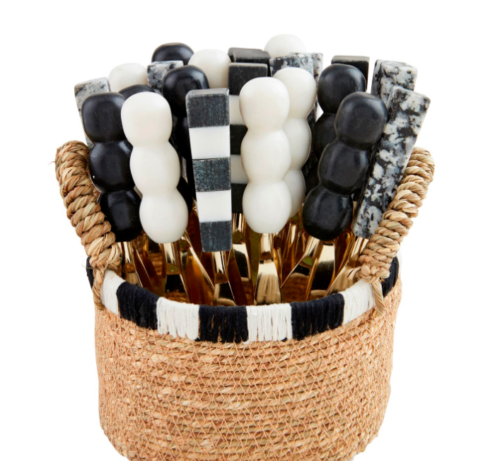 Black and White Marble Spreader