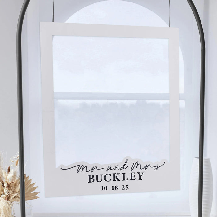 Black 'Just Married' Cake Topper - Modern Acrylic Wedding Decor - Elegant Script -Minimalist Cake Decoration - Jolie Fete UK
