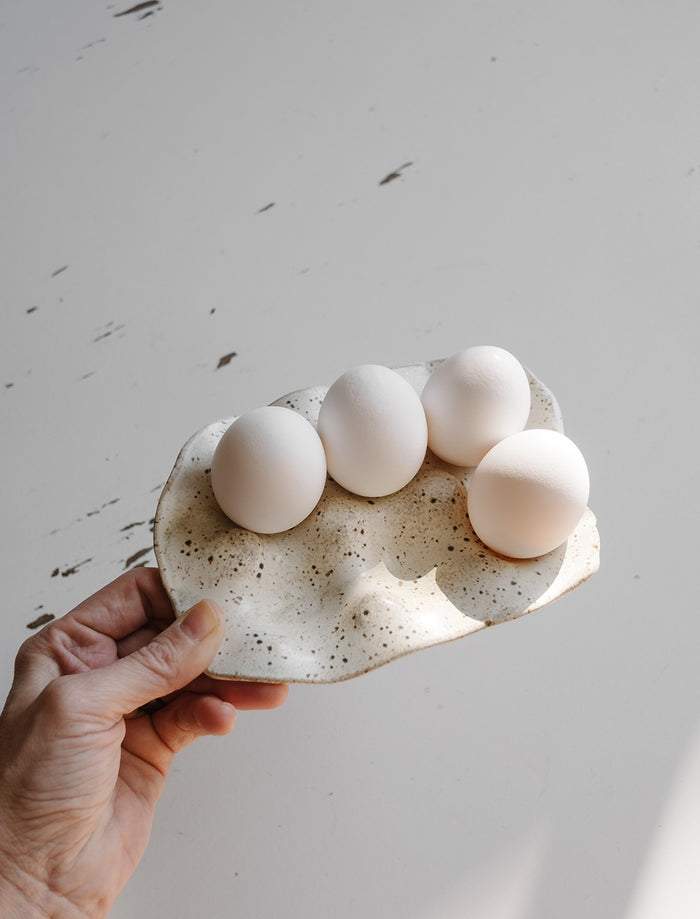 CERAMIC EGG PLATTER - 6 eggs