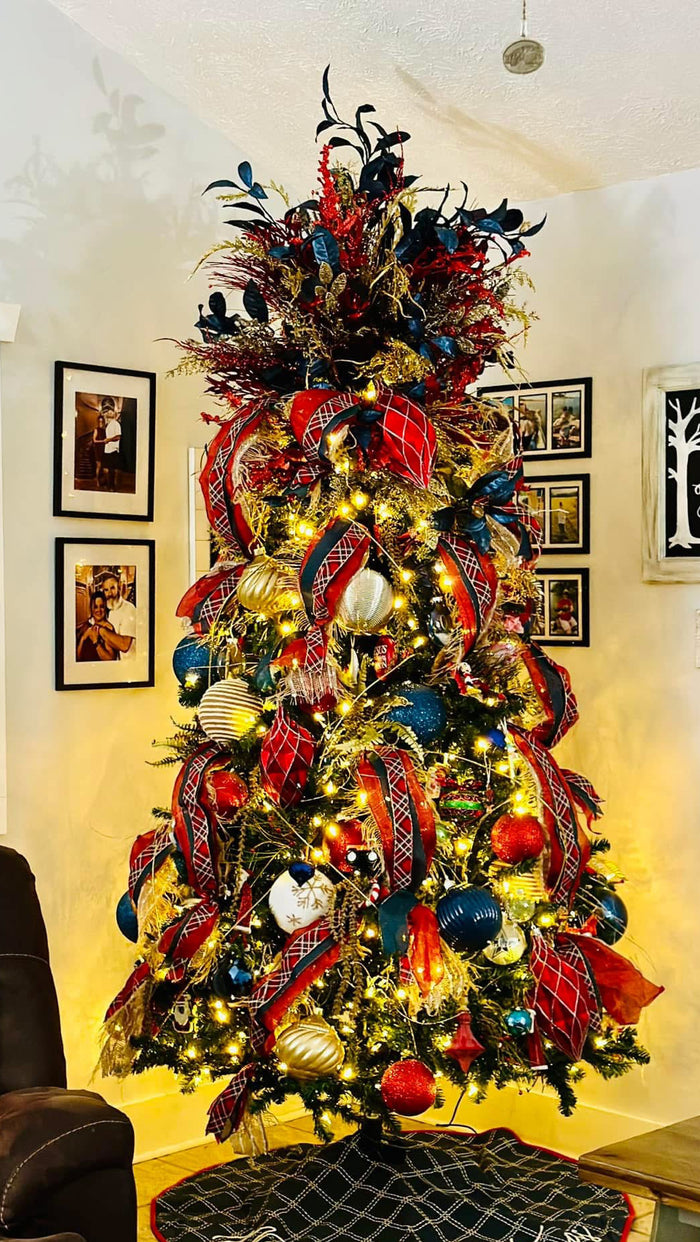 Christmas Tree Decorating- We come to you!