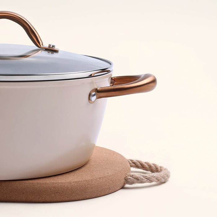 Deluxe Cork Trivet with Rope Handle Oval 30 x 20 x 2cm