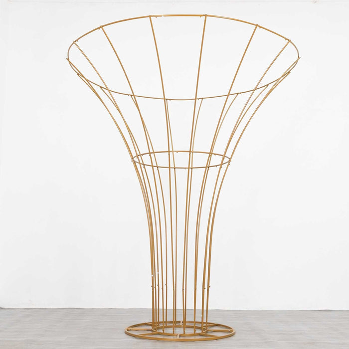 Gold wireframe vase design, modern home decor piece.