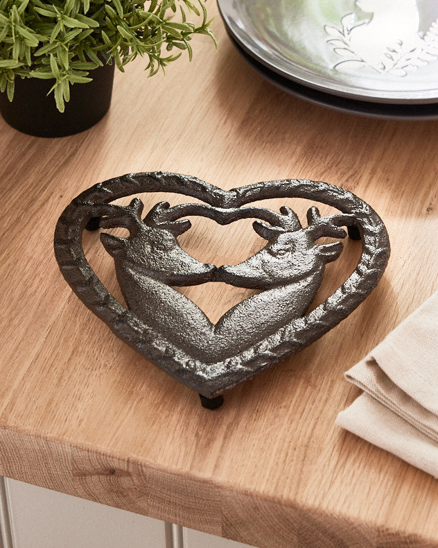 Heart Shaped Kissing Deer Trivet