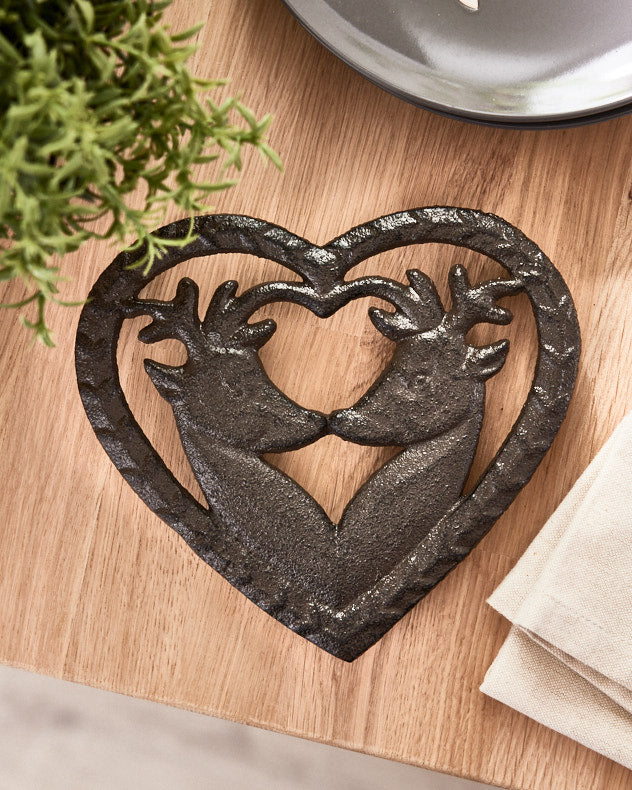 Heart Shaped Kissing Deer Trivet