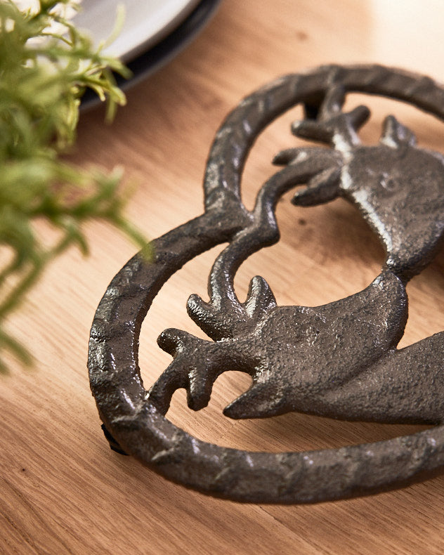 Heart Shaped Kissing Deer Trivet
