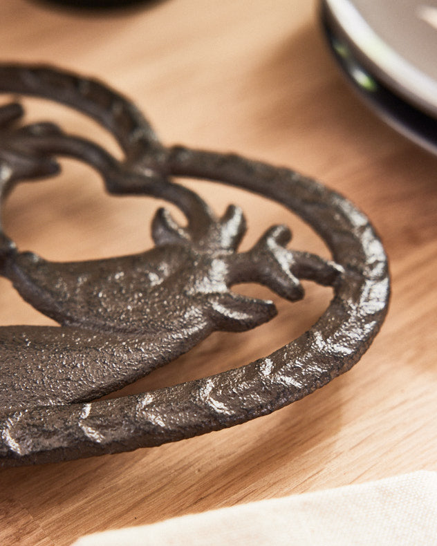 Heart Shaped Kissing Deer Trivet