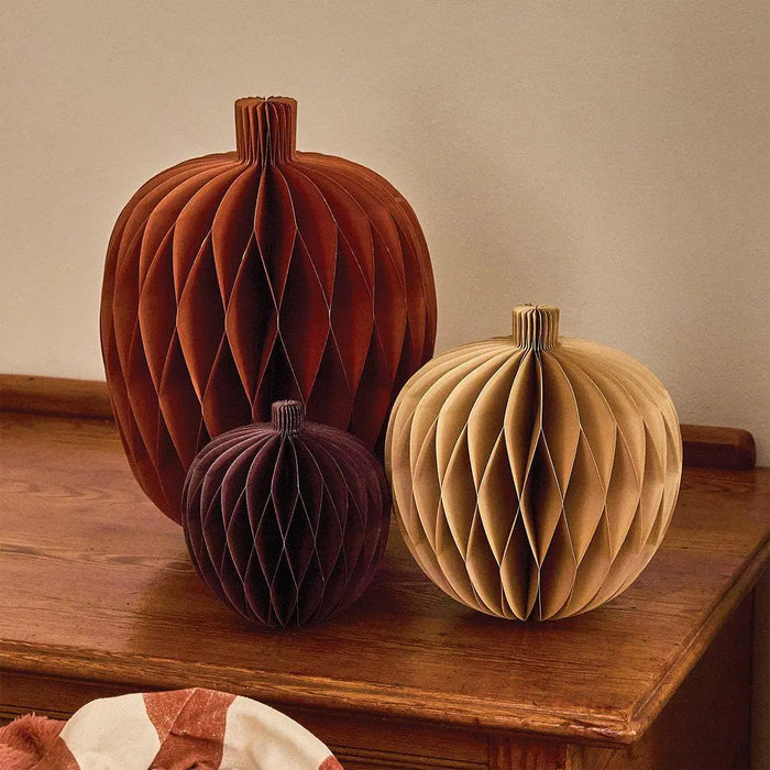 Halloween Pumpkin Honeycomb Decorations Set of 3 - Autumnal Party Decor - Cosy Autumn Table Centrepiece - Halloween Decoration - Jolie Fete UK