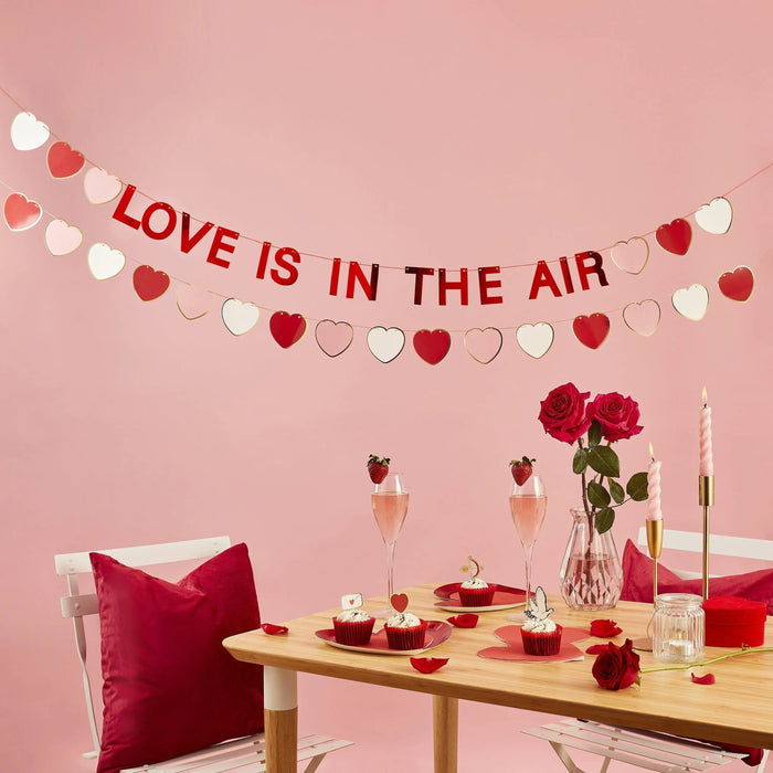 Red, Pink and White Heart Garland - Heart Card Bunting - Valentine’s Day Decorations - Gold Foil Heart Banner - Romantic Decor - 2.5m - Jolie Fete UK
