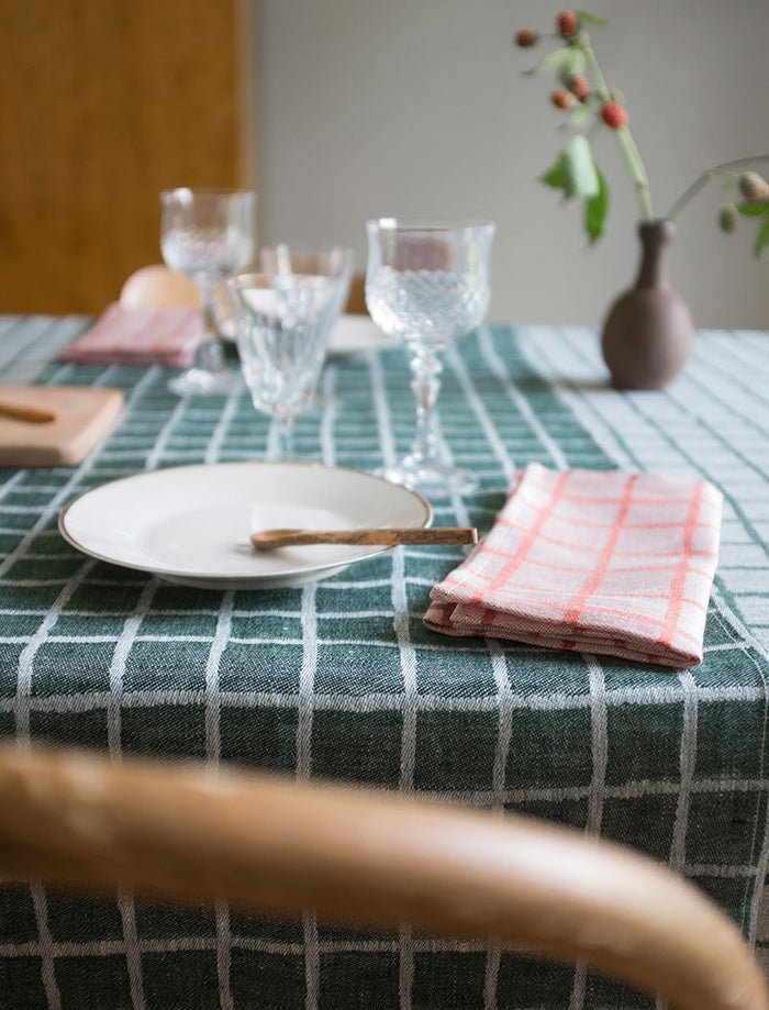 RUTIG JACQUARD WOVEN TABLE RUNNER, GREEN