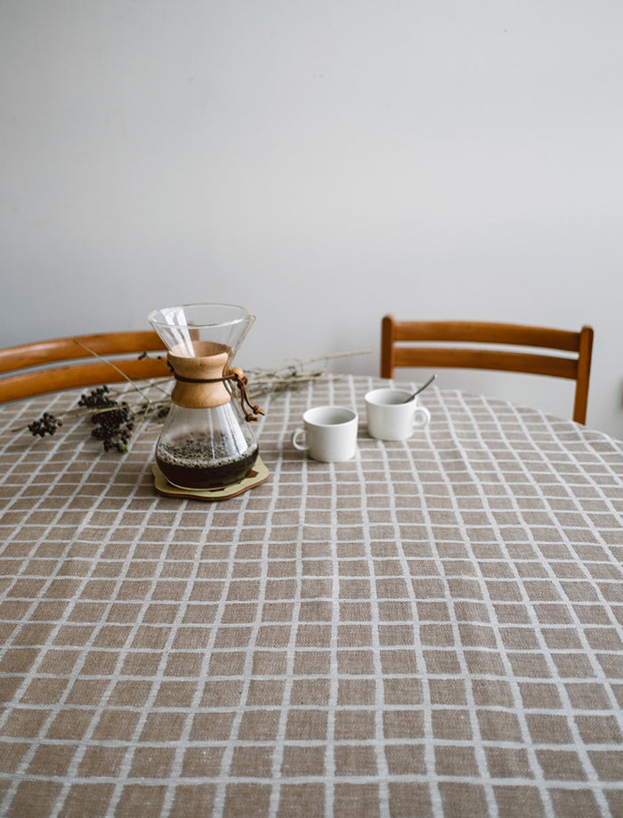 RUTIG JACQUARD WOVEN TABLECLOTH, BROWN - 147x147 cm