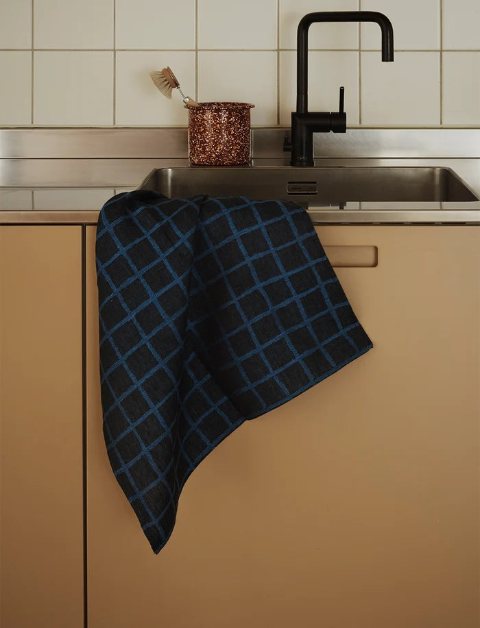 RUTIG JACQUARD WOVEN TEA TOWEL, BLUE/BLACK