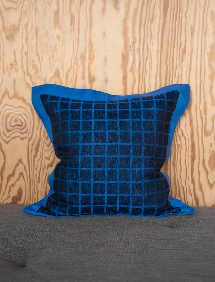 RUTIG LINEN CUSHION COVER, BLUE/BLACK 48x48 cm