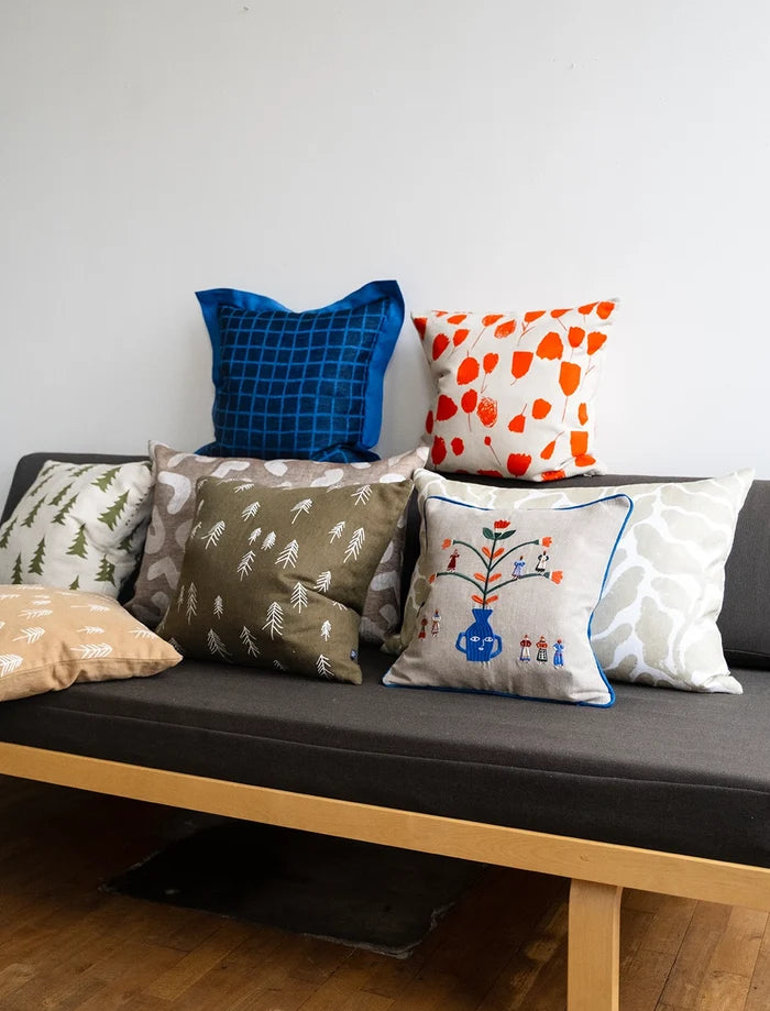 RUTIG LINEN CUSHION COVER, BLUE/BLACK 48x48 cm