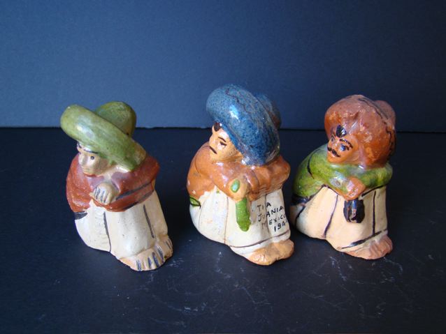 Sitting Mexican Pottery Salt Shaker