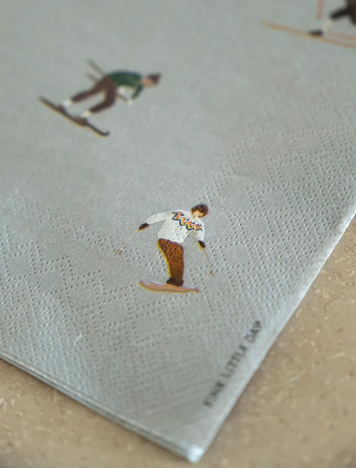 SKIERS PAPER NAPKINS