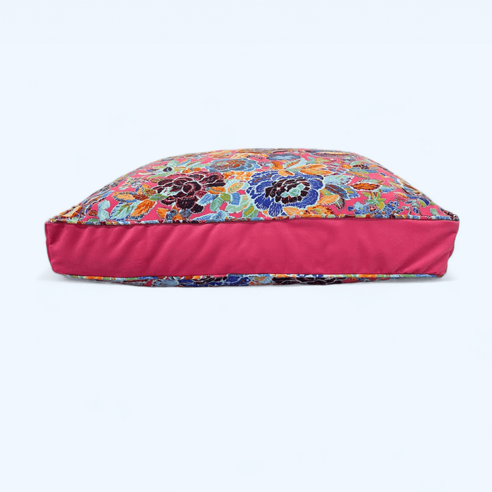 The Roxie - Front View - Pet Bed